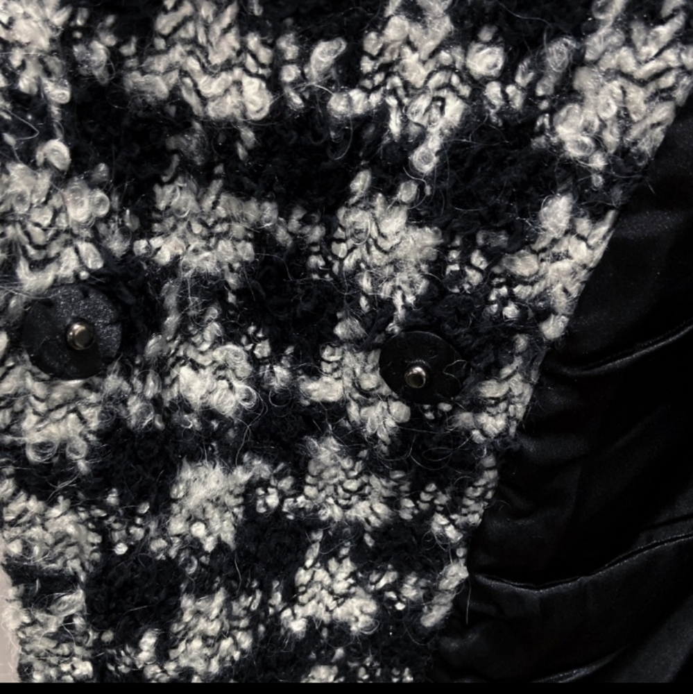 Houndstooth Over Coat - Picture 4 of 4